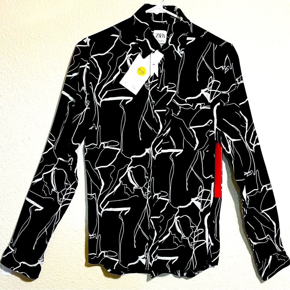 Black & White Printed Women’s Longsleeves
